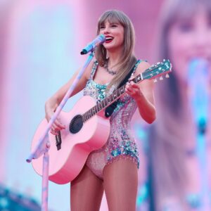 Taylor Swift Lights Up Milan: Taylor Swift at today’s show! ” It’s been 13 years since I played in Milan… I thought “I just can’t wait to party with those Italians!”