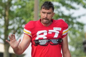 BREAKING NEWS: ‘Pray for Travis Kelce’ as Fox News just reported that Travis Kelce is Leaving Kansas city chiefs, dissolving His agreed two-year contract extension that made the nine-time Pro Bowl selection the NFL’s highest-paid tight end. The Chiefs’ made the Announcement Few Minutes Ago