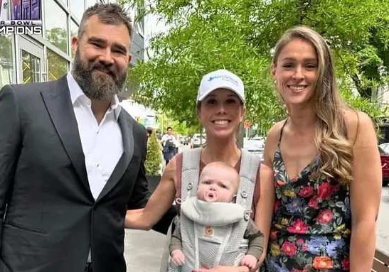 While On Their Way To A Wedding Jason And Kylie Kelce Were Nice Enough To Take A Picture With A Fan♥️ It made my day! ♥️”