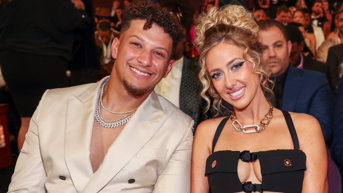 Couples Goals: always showing up for his wife, Patrick Mahomes’ Message to Wife After Chiefs Kicker’s controversial Speech ” a toast to a new era, an era where the women’s game is finally getting the attention it deserves” proud of you my Love, Patrick Championed Brittany Being the Co-Owner of the KC Current[VIDEO]