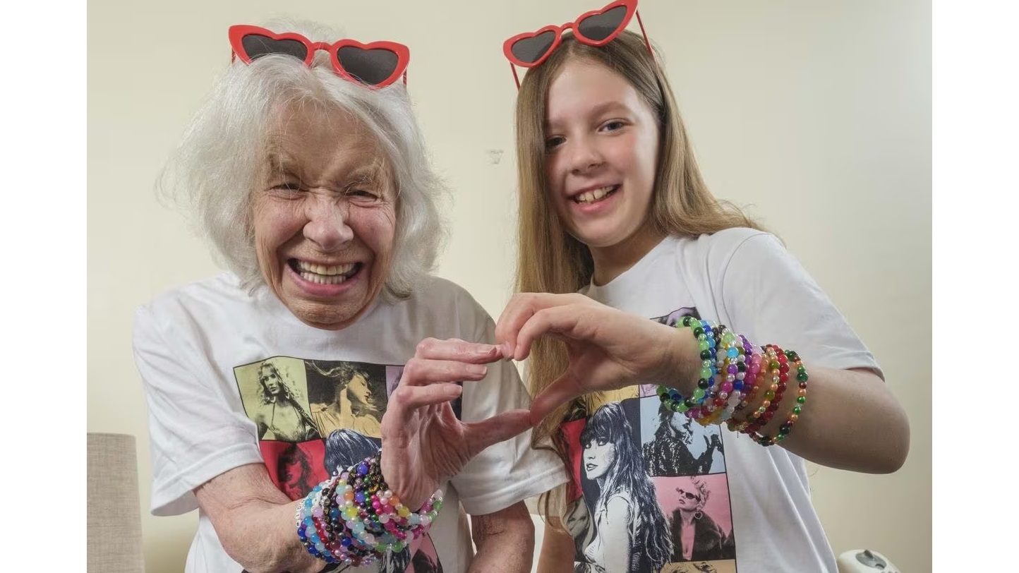Heartwarming: An 11-year-old Taylor Swift fan has made hundreds of friendship bracelets to donate to people in care homes...Inspired by Her 92-Year-Old Great-Grandmother